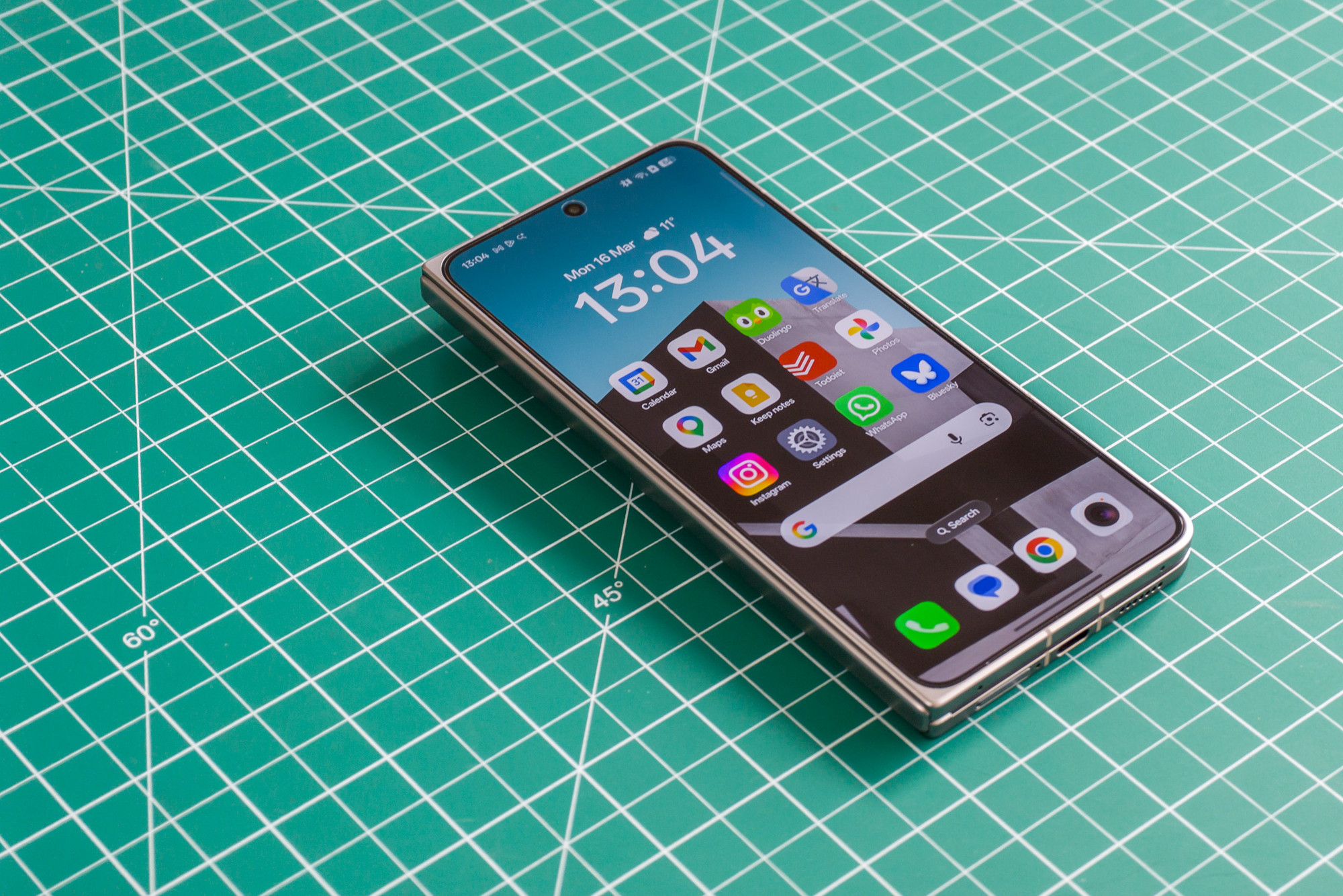 Oppo Does It Again: The Find N6 Sets a New Standard for Foldable Phones