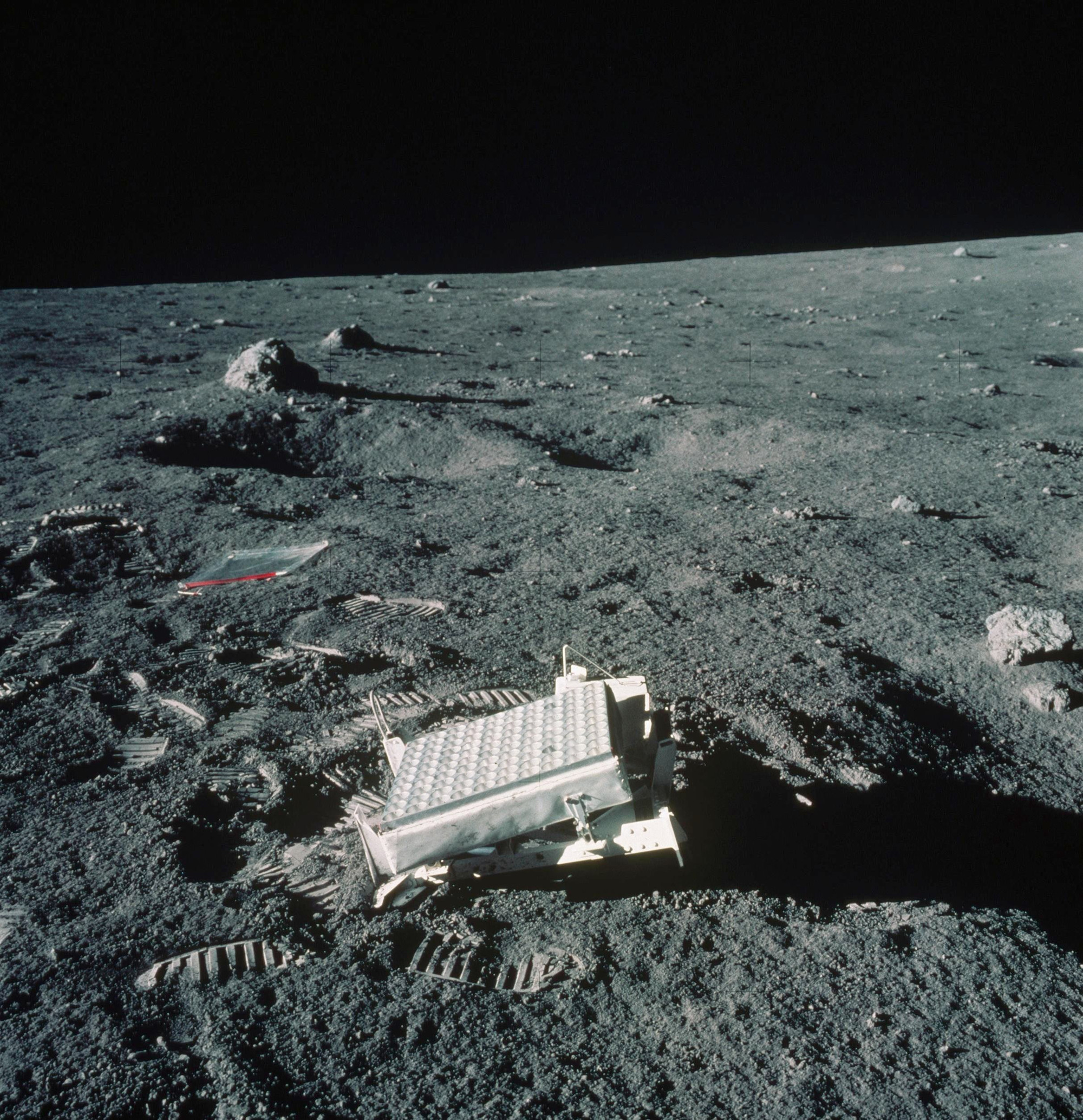Artemis II: The Moon's Return and the Resurgence of Conspiracy Theories