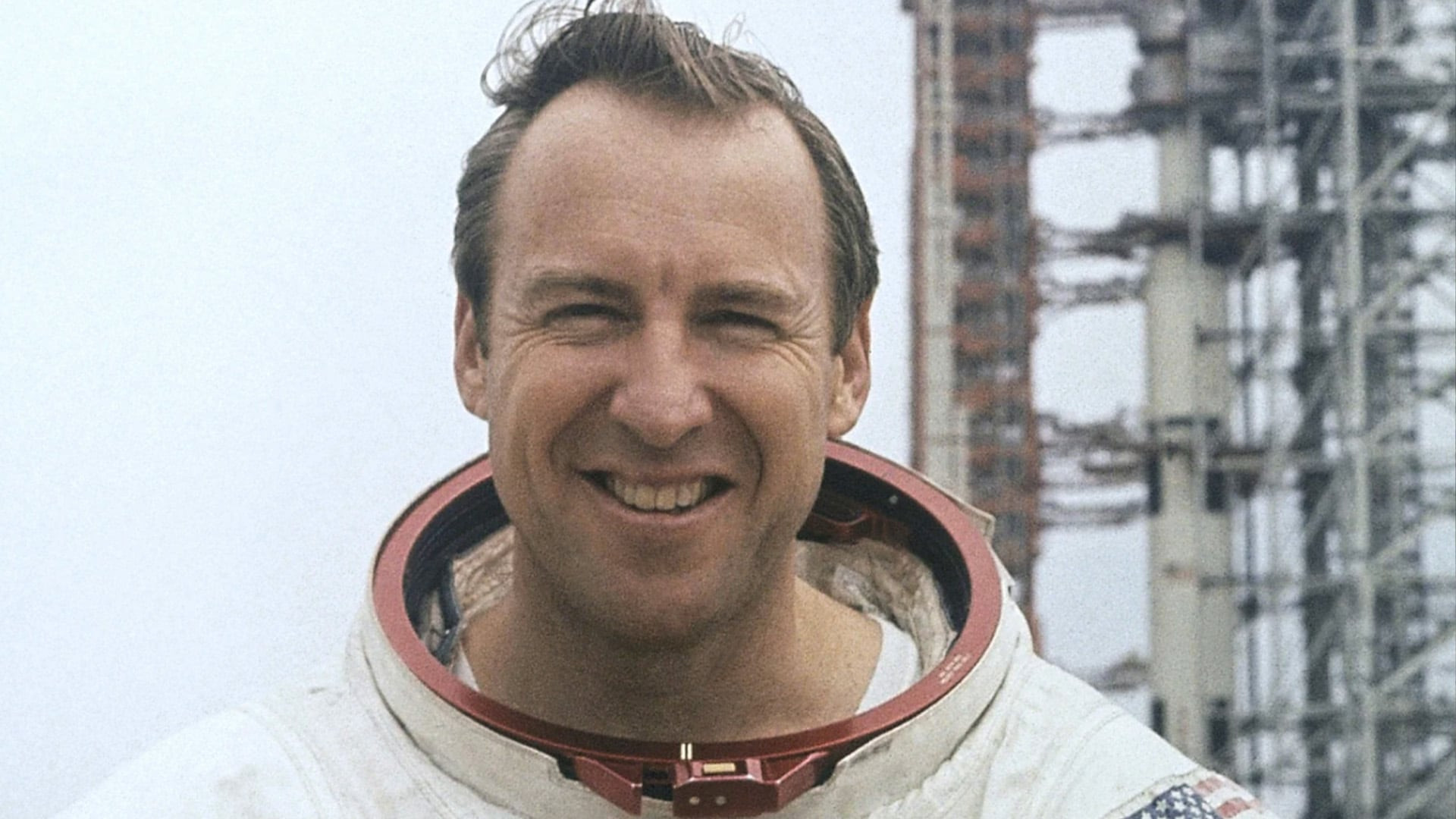 The Emotional Posthumous Bridge: James Lovell's Message Awakens Artemis II in Lunar Orbit