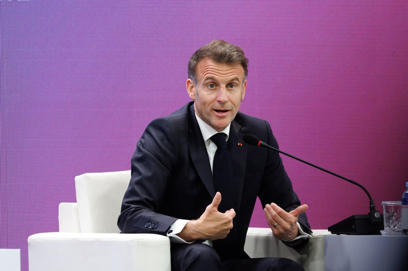 Macron Calls for United EU Front on Youth Social Media Limits
