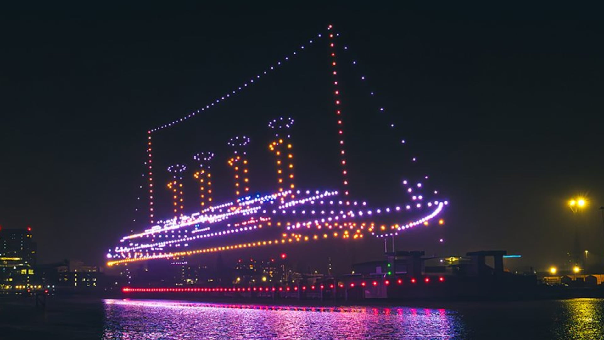 A Thousand Drones Recreate Full-Scale Titanic in Belfast Port