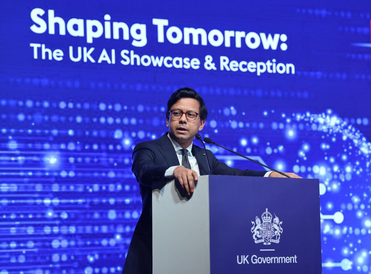 UK AI Minister Challenges OpenAI Over "Stargate Project" Pause