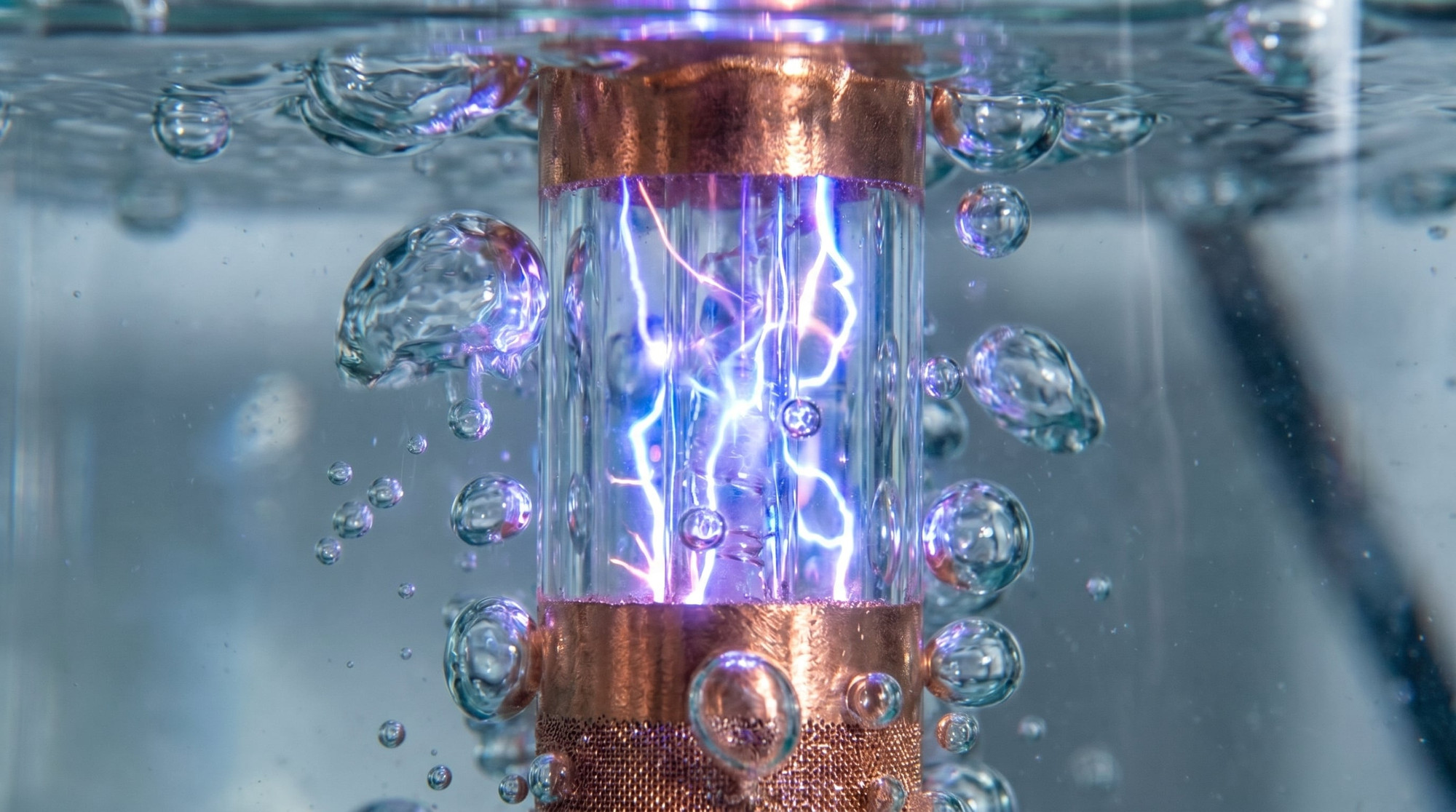 Cold Plasma: Innovative Method Transforms Natural Gas into Methanol