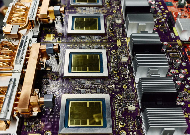 Google desarrolla nuevos chips para acelerar resultados de IA y desafía a Nvidia