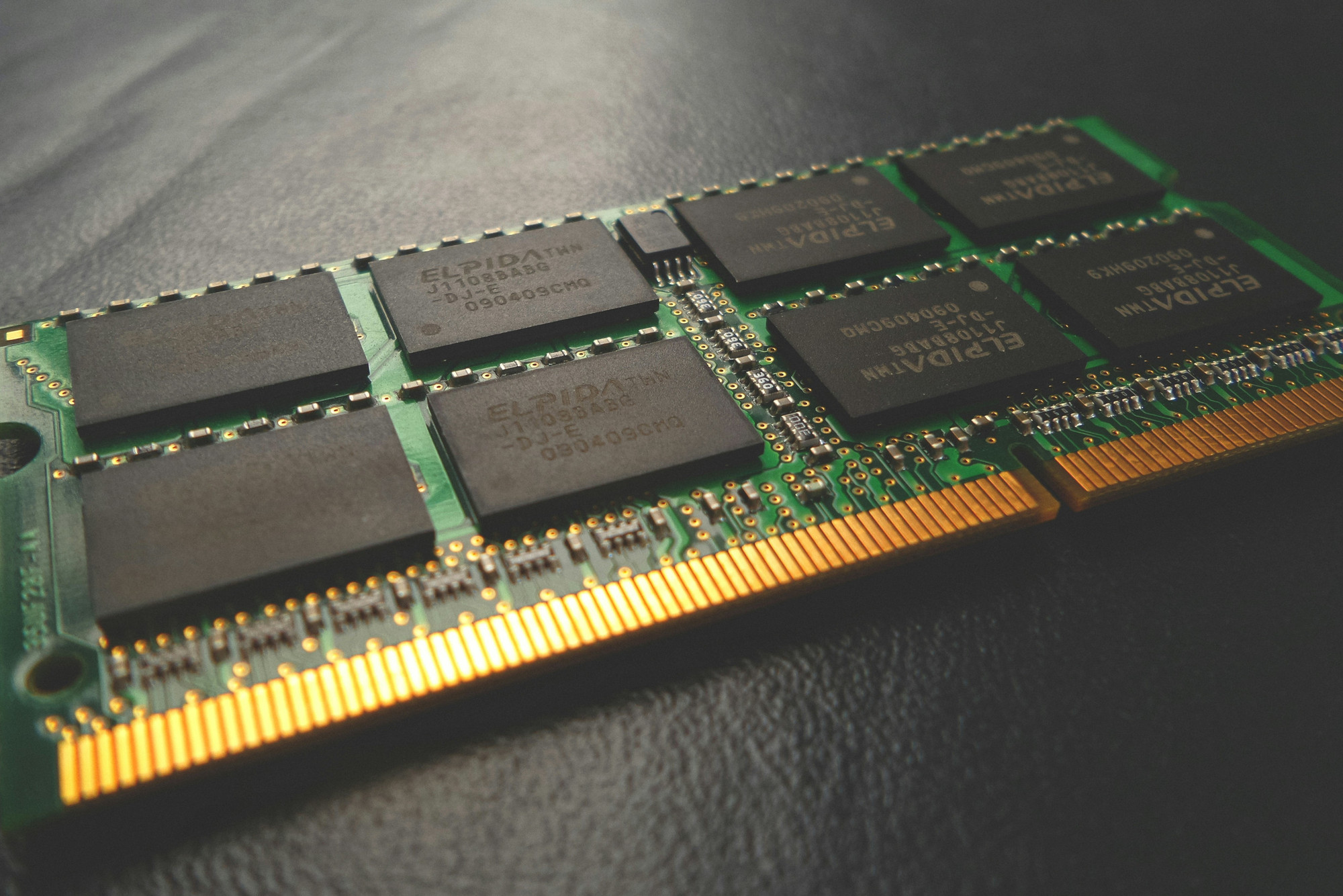 RAM shortage challenges Apple with market-wide issues
