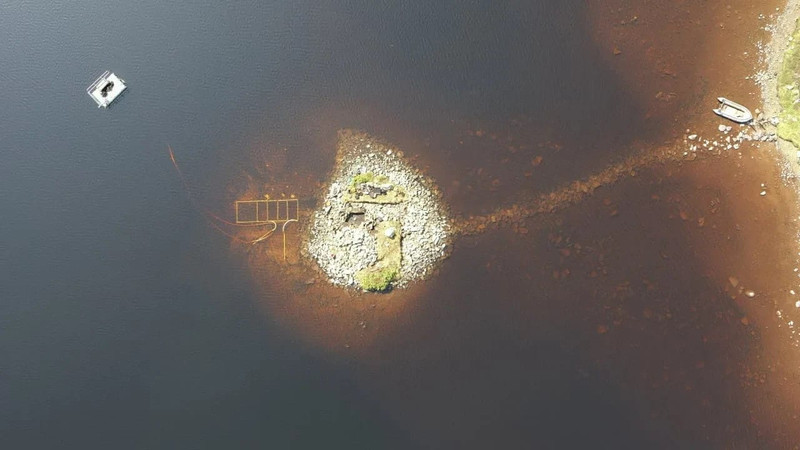 Hallan una isla artificial de hace más de 5000 años en Escocia