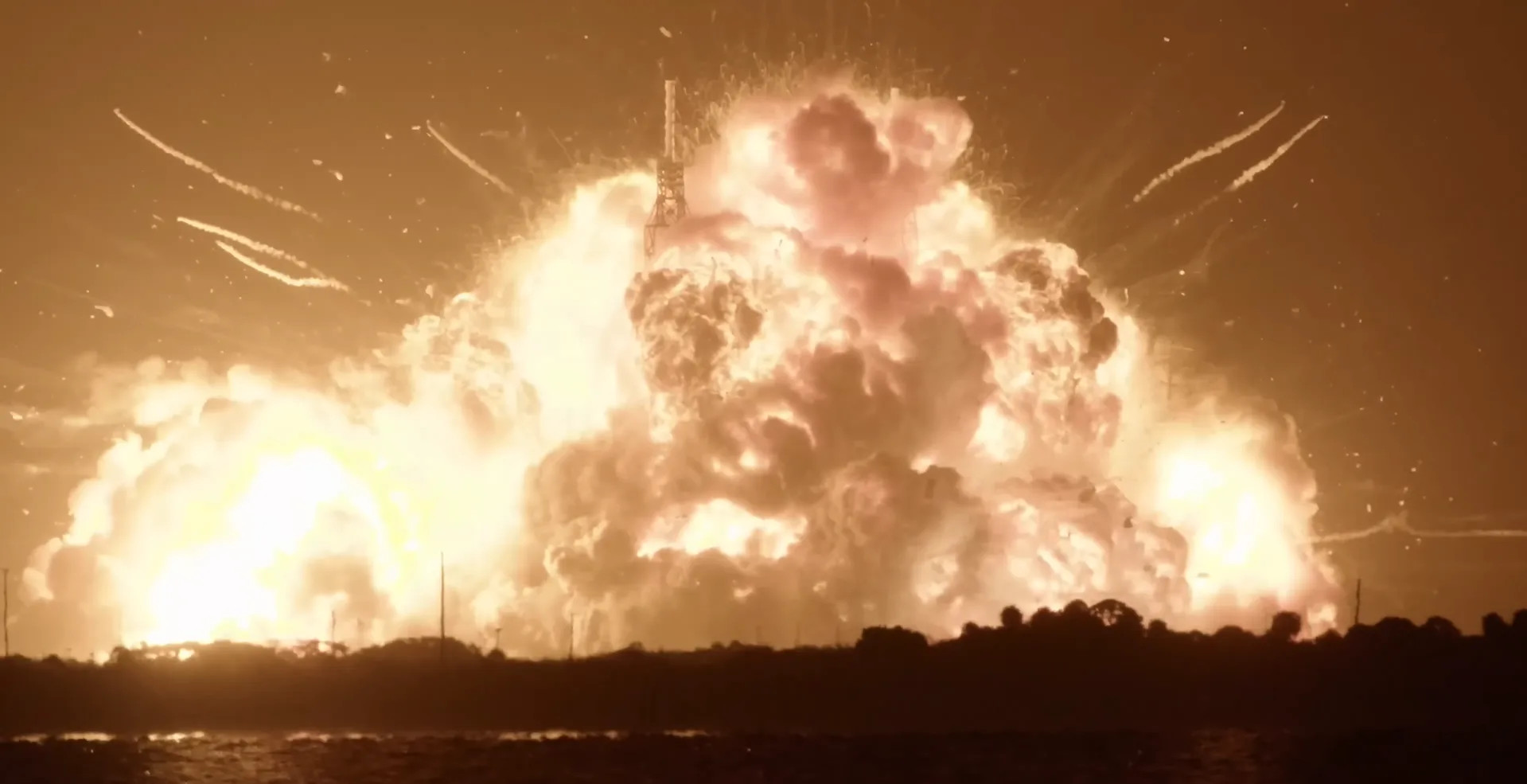 Blue Origin New Glenn Rocket Explodes at Cape Canaveral