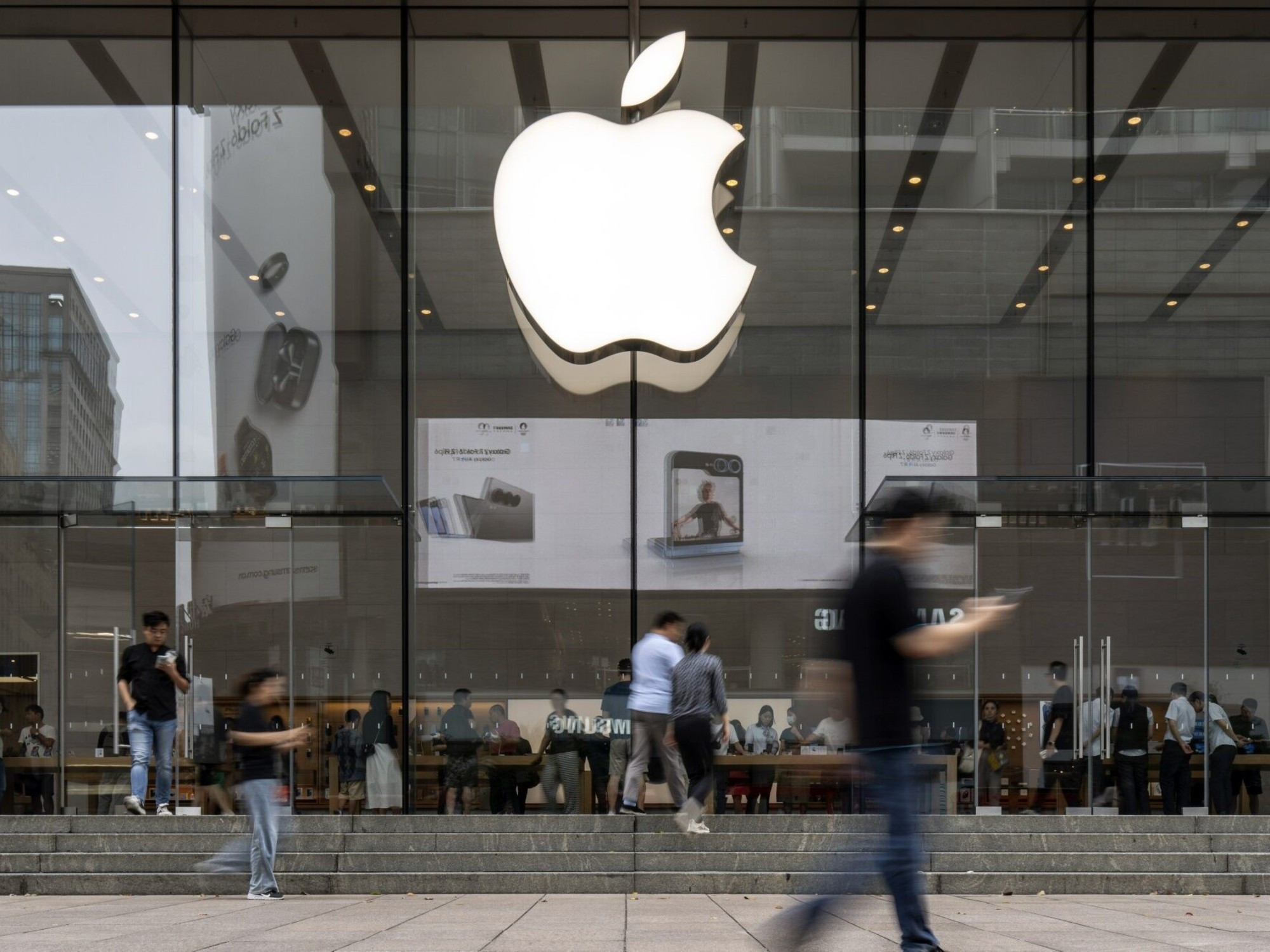 Apple sube precios de Mac, iPad y Vision Pro por costos de componentes